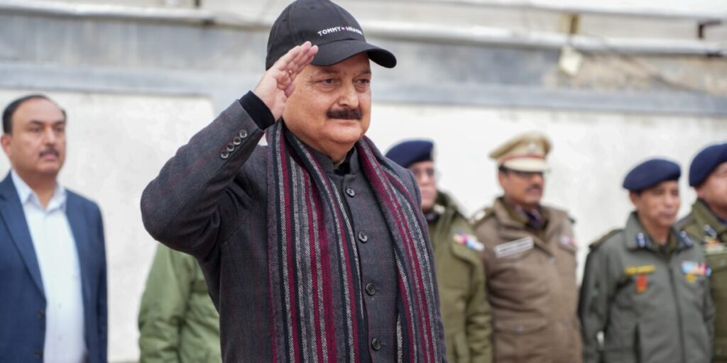 Ceremonial Guard of Honour accorded to outgoing Chief Secretary Dr. Pawan Kotwal politics1