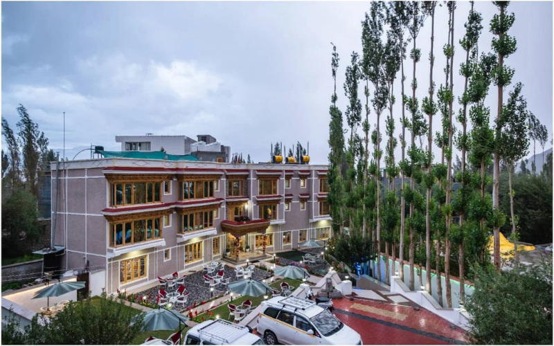 sangaylay palace